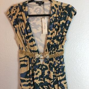 NWT! SKY wrap dress w belt detail💗